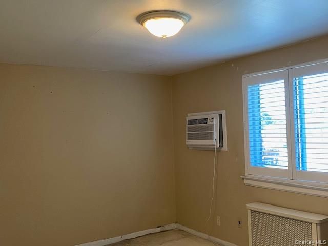 264-17 73rd. Avenue E-2, Glen Oaks, NY 11004