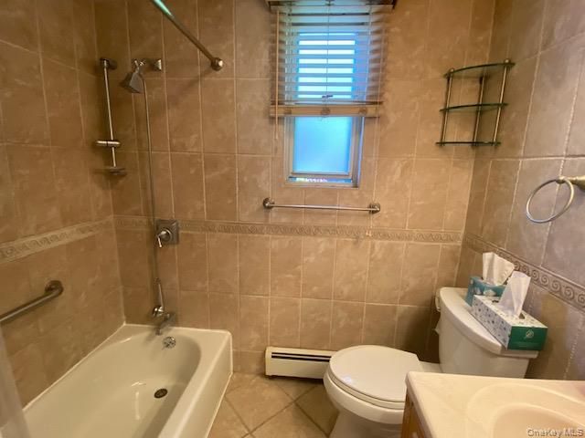 264-17 73rd. Avenue E-2, Glen Oaks, NY 11004