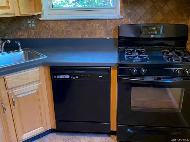 264-17 73rd. Avenue E-2, Glen Oaks, NY 11004