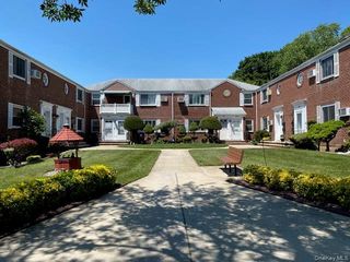 264-17 73rd. Avenue E-2, Glen Oaks, NY 11004