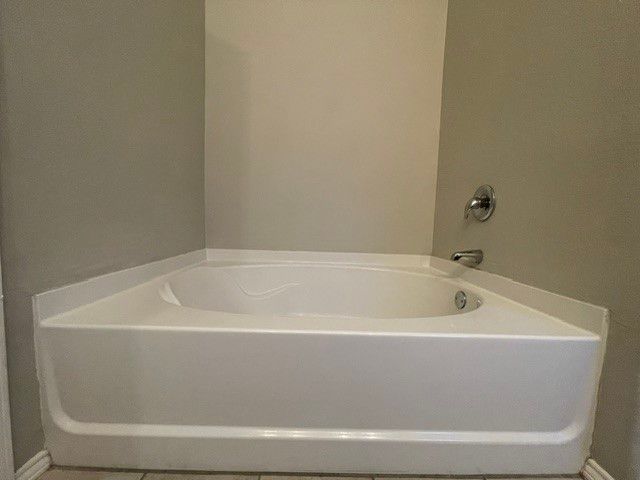 7540 Berrenda Drive, Fort Worth, TX 76131