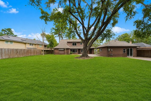13407 Vestavia Court, Houston, TX 77069