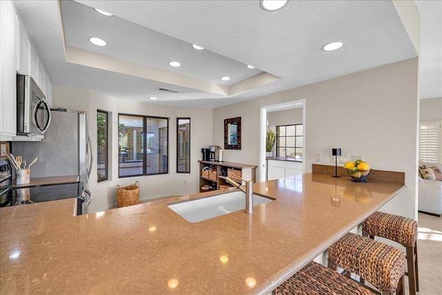 41 Verde Way, Palm Desert, CA 92260