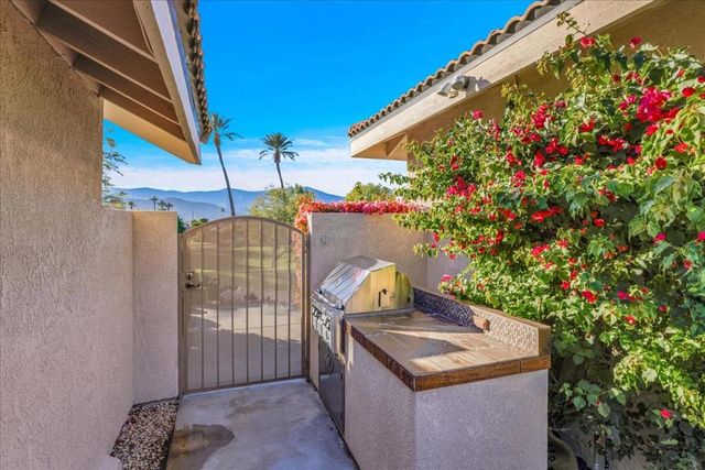 41 Verde Way, Palm Desert, CA 92260