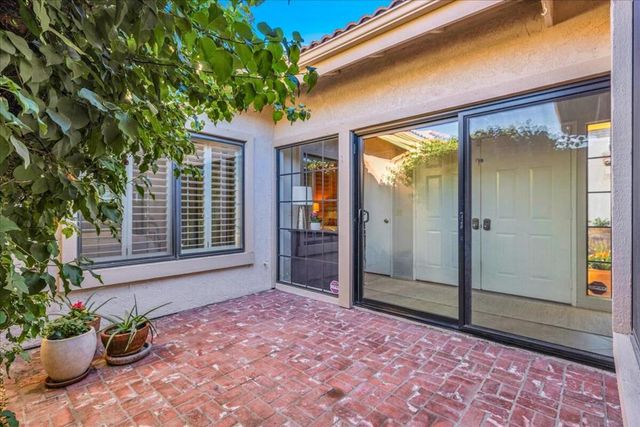 41 Verde Way, Palm Desert, CA 92260