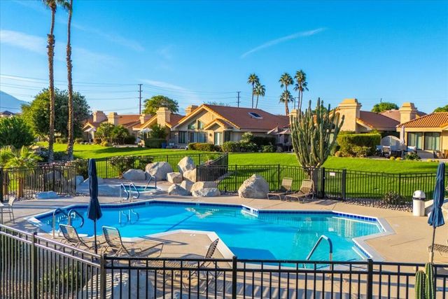 41 Verde Way, Palm Desert, CA 92260