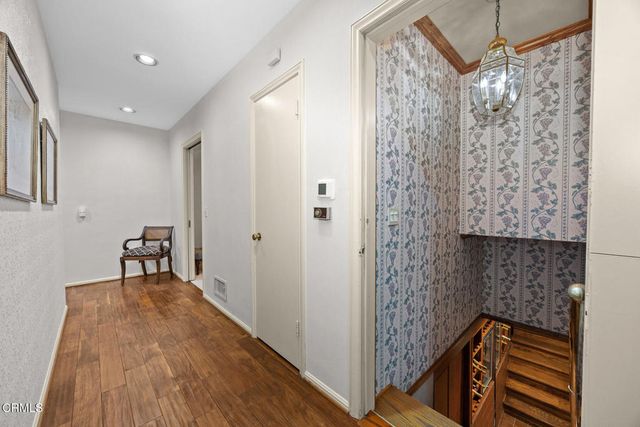 1304 Padres Trail, La Canada Flintridge, CA 91011