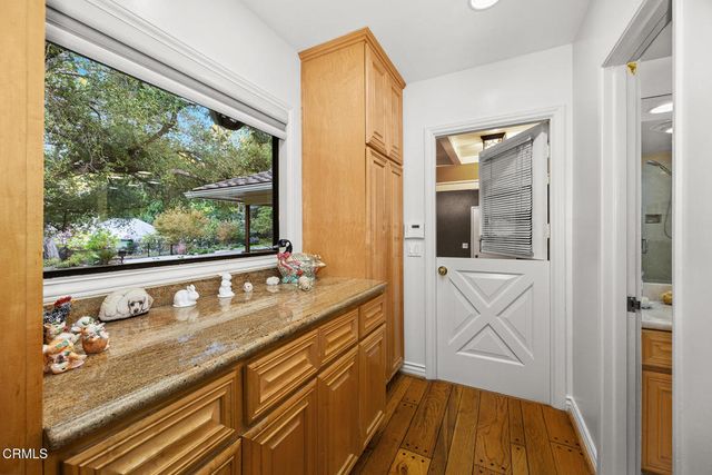 1304 Padres Trail, La Canada Flintridge, CA 91011