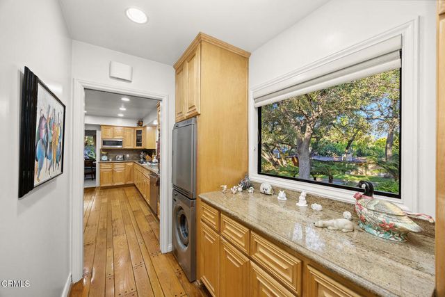 1304 Padres Trail, La Canada Flintridge, CA 91011