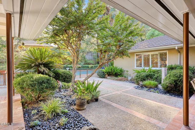 1304 Padres Trail, La Canada Flintridge, CA 91011