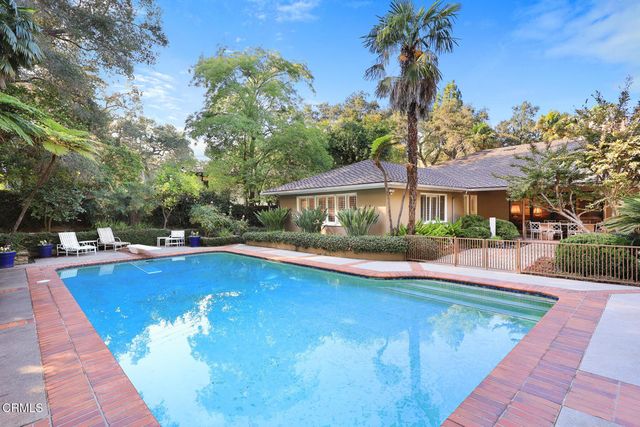 1304 Padres Trail, La Canada Flintridge, CA 91011