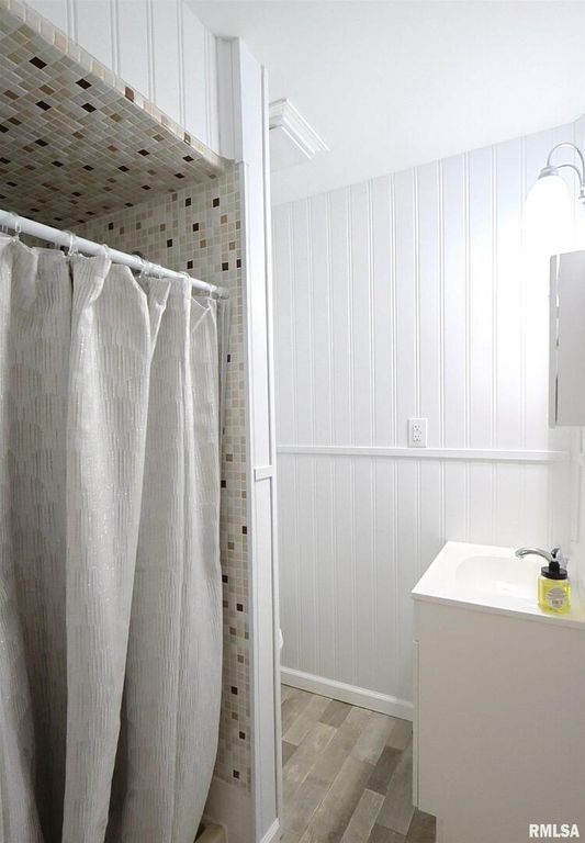 Image 11 of property listing at 11 RIDGE Road, Centralia, IL 62801