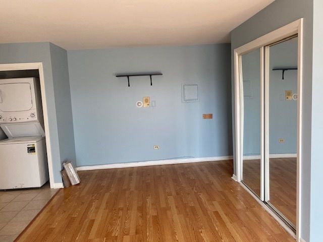 143 W Elk Trail 342, Carol Stream, IL 60188