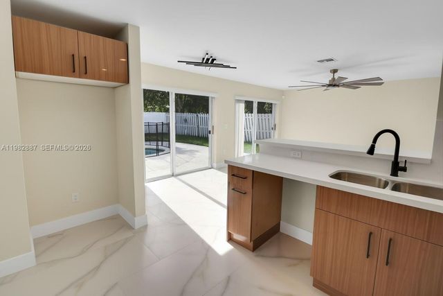 652 NW 133rd Dr, Plantation, FL 33325