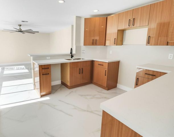 652 NW 133rd Dr, Plantation, FL 33325