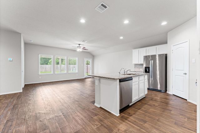 5947 Dovershire Bluff Way, Spring, TX 77389