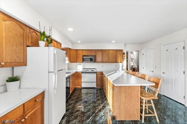 276 Wild Cat Rd, Franklin Boro, NJ 07416