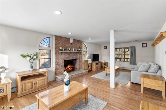 276 Wild Cat Rd, Franklin Boro, NJ 07416