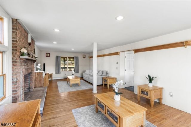 276 Wild Cat Rd, Franklin Boro, NJ 07416