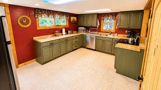 1993 Garnet Lake Road N, Johnsburg, NY 12843