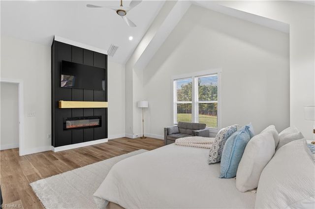 138 Arthur Needham Road, Pilot Mountain, NC 27041