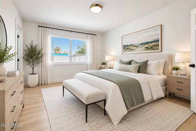 4030 W GLENDALE Avenue, Phoenix, AZ 85051