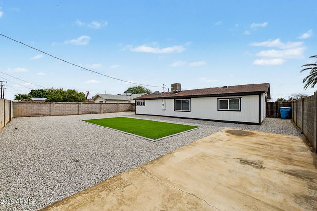 4030 W GLENDALE Avenue, Phoenix, AZ 85051
