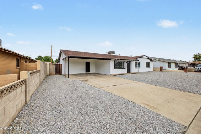 4030 W GLENDALE Avenue, Phoenix, AZ 85051