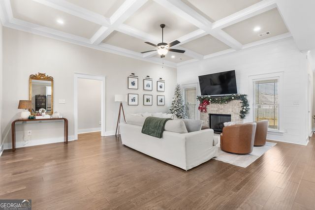 105 Woodwinds Court, Kathleen, GA 31047