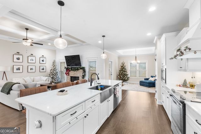 105 Woodwinds Court, Kathleen, GA 31047