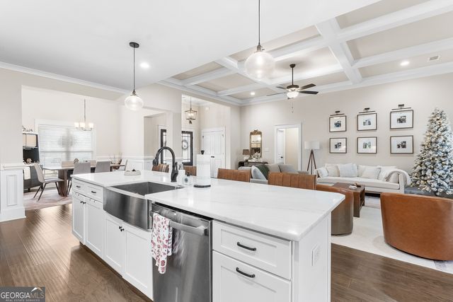 105 Woodwinds Court, Kathleen, GA 31047