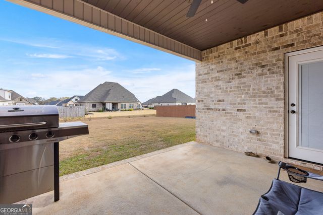 105 Woodwinds Court, Kathleen, GA 31047