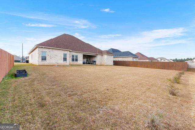 105 Woodwinds Court, Kathleen, GA 31047