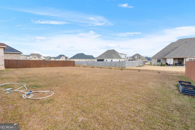 105 Woodwinds Court, Kathleen, GA 31047