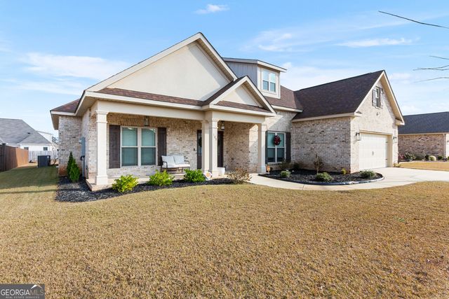 105 Woodwinds Court, Kathleen, GA 31047