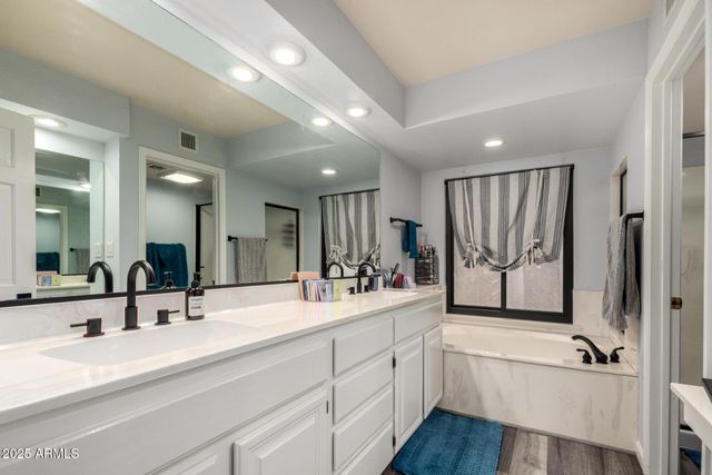 18666 N 70TH Drive, Glendale, AZ 85308