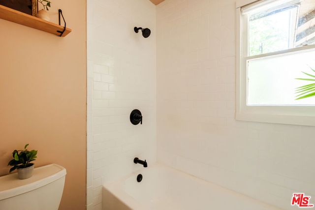 643 N Vendome Street, Los Angeles, CA 90026