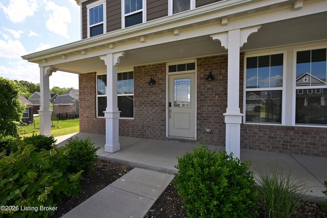 15806 Stonehouse Ct, Louisville, KY 40245