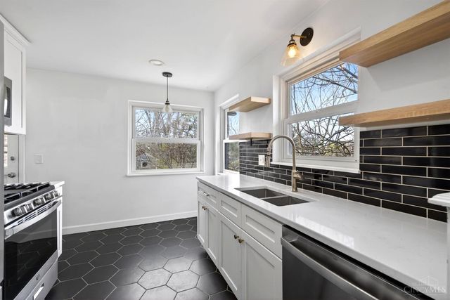 2133 Ronaldson Avenue, Cincinnati, OH 45230