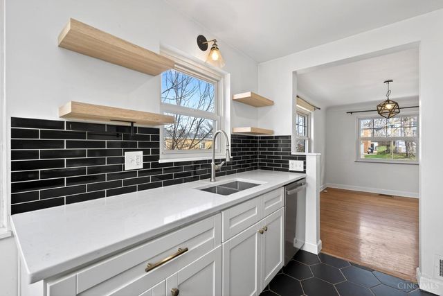 2133 Ronaldson Avenue, Cincinnati, OH 45230