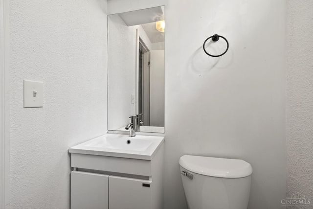 2133 Ronaldson Avenue, Cincinnati, OH 45230