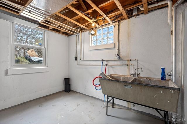 2133 Ronaldson Avenue, Cincinnati, OH 45230