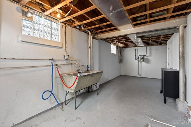 2133 Ronaldson Avenue, Cincinnati, OH 45230