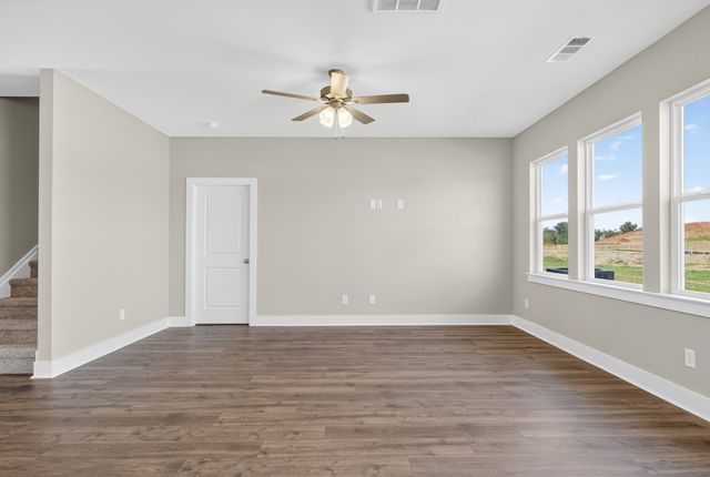 3920 Trinity Woods Rd, Columbia, TN 38401