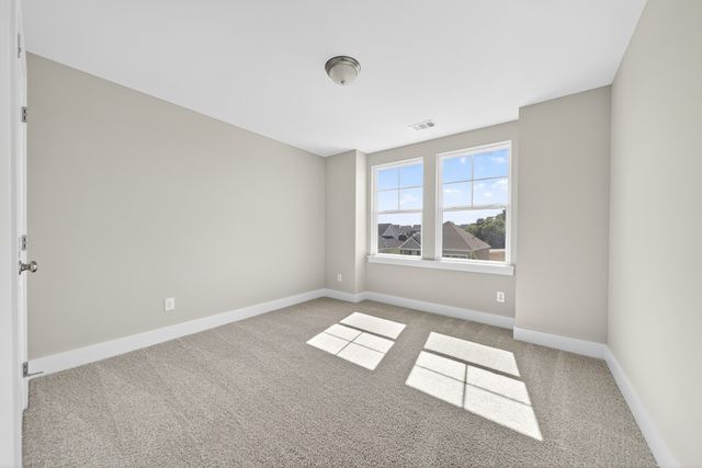 3920 Trinity Woods Rd, Columbia, TN 38401