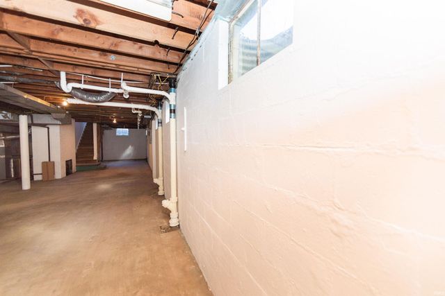 1220 E Hunter Avenue, Bloomington, IN 47401