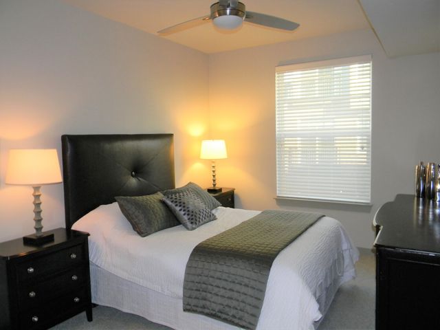 690 E Algonquin Road 3404, Schaumburg, IL 60173