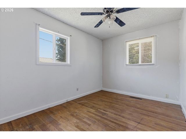 2551 CAMBRIDGE St, West Linn, OR 97068