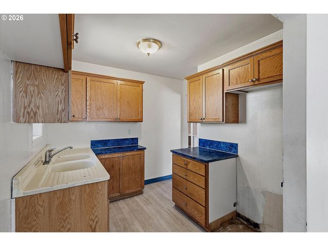 2551 CAMBRIDGE St, West Linn, OR 97068