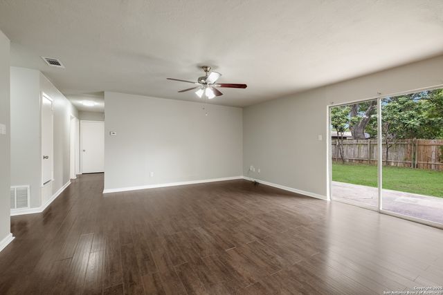 9214 Cliffvale St, San Antonio, TX 78250
